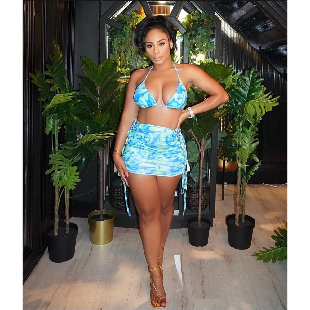 Two Piece Bra and Skirt Set 🌴